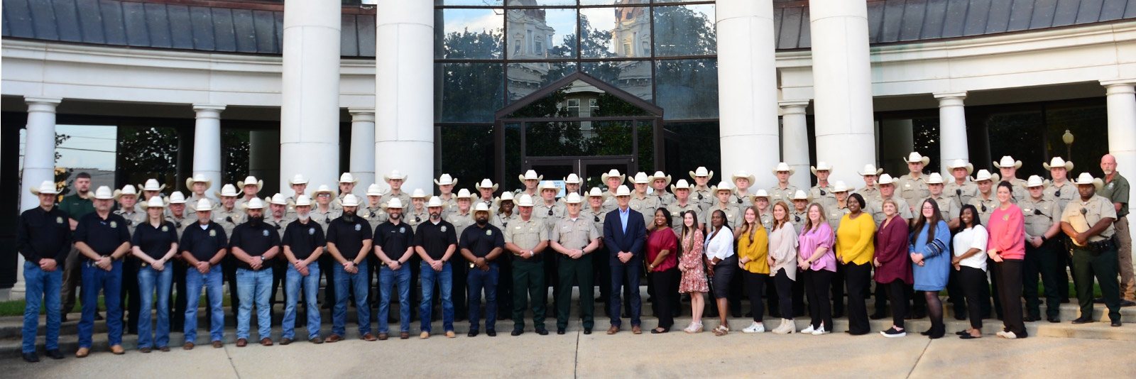 lee co sheriff with deputies and staff